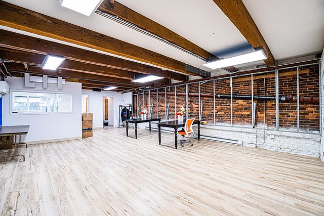 130B Lincoln St, Boston, MA 02111