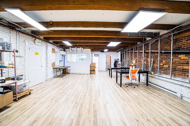 130B Lincoln St, Boston, MA 02111