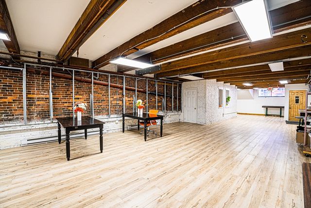 130B Lincoln St, Boston, MA 02111