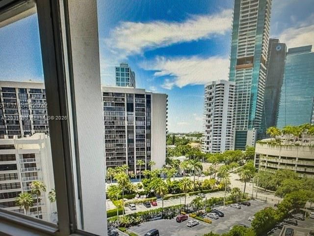 1420 Brickell Bay Dr 1107C, Miami, FL 33131