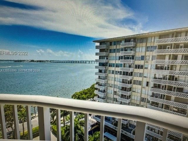 1420 Brickell Bay Dr 1107C, Miami, FL 33131