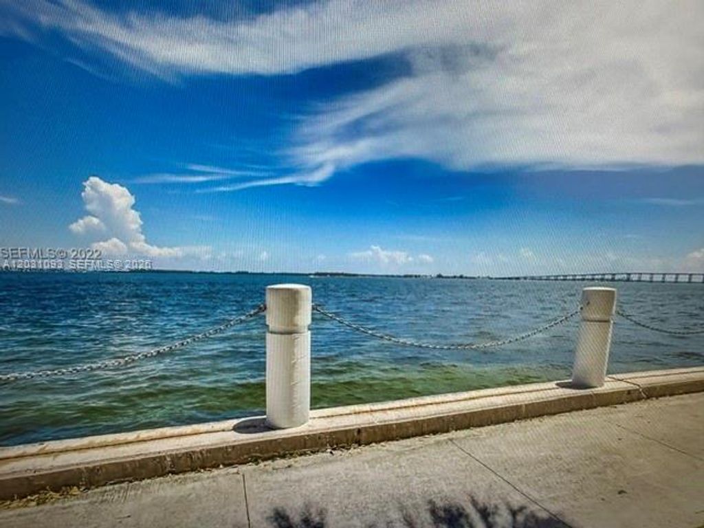 1420 Brickell Bay Dr 1107C, Miami, FL 33131