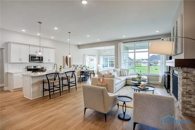 15114 Sugar Maple Drive, Perrysburg, OH 43551