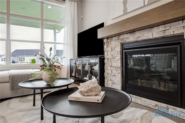 15114 Sugar Maple Drive, Perrysburg, OH 43551