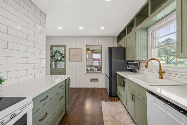 3120 Bever, Cedar Rapids, IA 52403