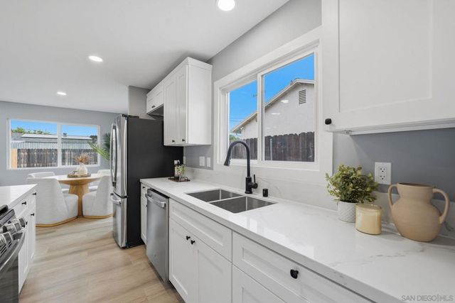 8514 Glenhaven, San Diego, CA 92123