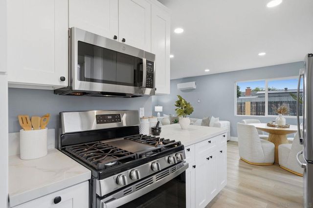 8514 Glenhaven, San Diego, CA 92123