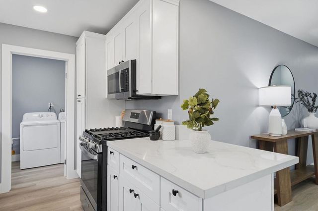 8514 Glenhaven, San Diego, CA 92123