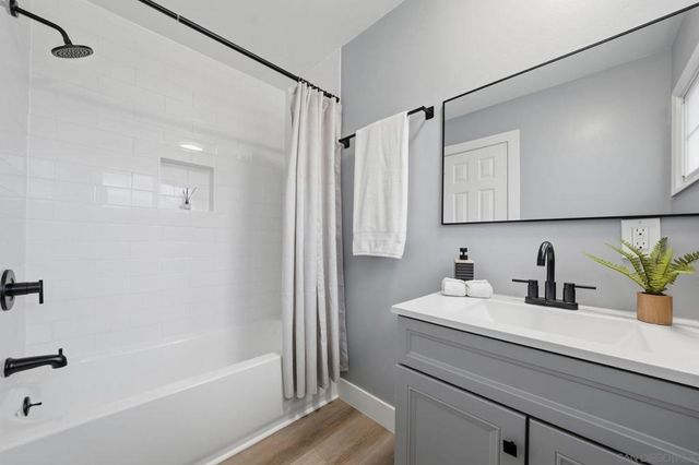 8514 Glenhaven, San Diego, CA 92123