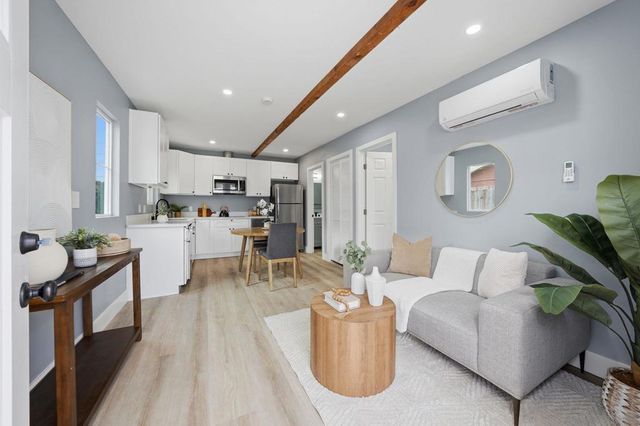 8514 Glenhaven, San Diego, CA 92123