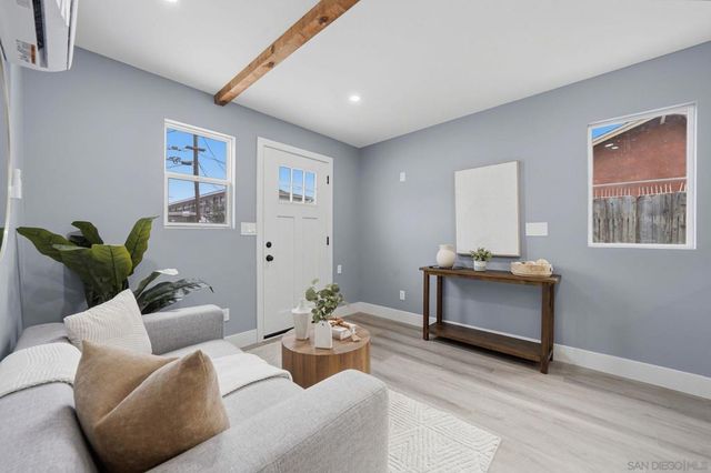 8514 Glenhaven, San Diego, CA 92123