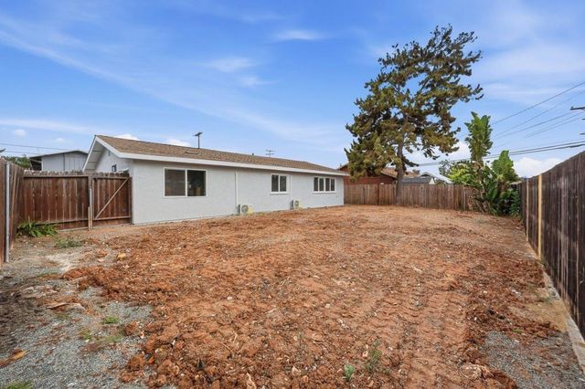 8514 Glenhaven, San Diego, CA 92123