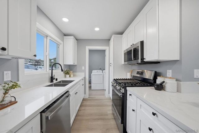 8514 Glenhaven, San Diego, CA 92123