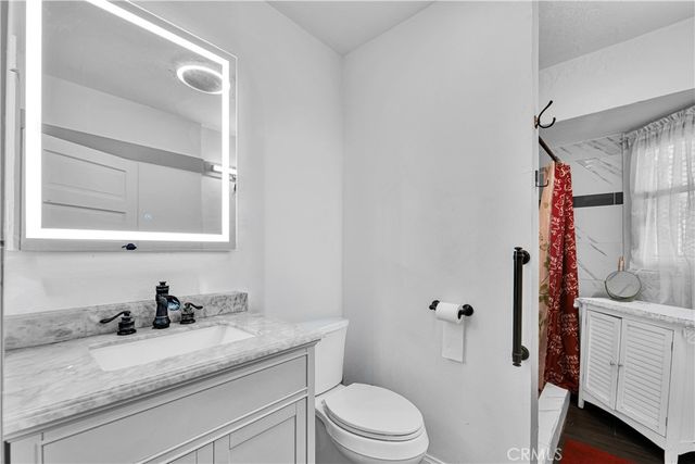 3990 La Salle, Los Angeles, CA 90062