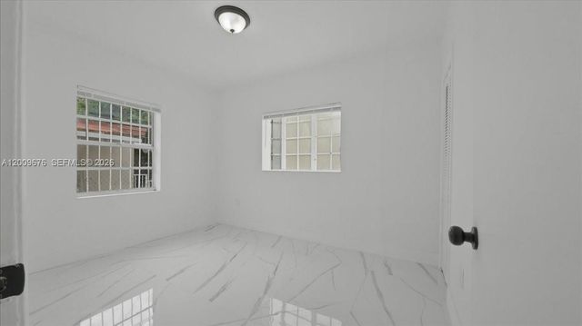 10200 NW 21st Ct, Miami, FL 33147
