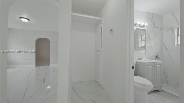 10200 NW 21st Ct, Miami, FL 33147