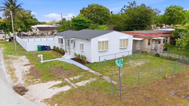 10200 NW 21st Ct, Miami, FL 33147