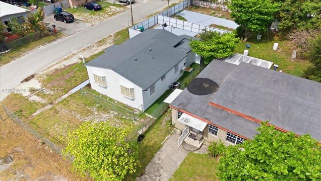 10200 NW 21st Ct, Miami, FL 33147