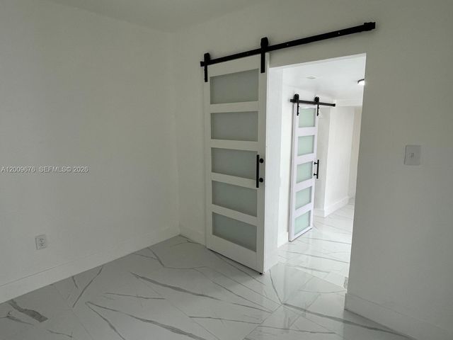 10200 NW 21st Ct, Miami, FL 33147