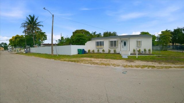 10200 NW 21st Ct, Miami, FL 33147