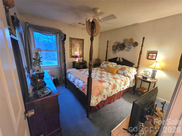 2110 Twin Avenue, Gastonia, NC 28052