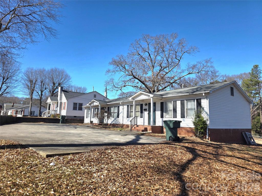 2110 Twin Avenue, Gastonia, NC 28052