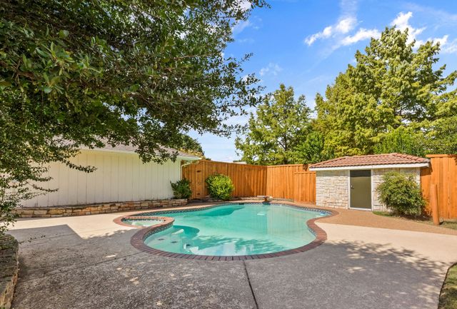 238 High Brook Drive, Richardson, TX 75080