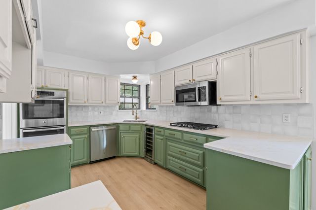 238 High Brook Drive, Richardson, TX 75080