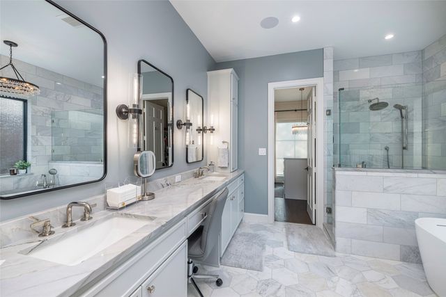 2816 Amesbury Drive, Plano, TX 75093