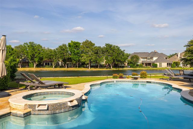 2816 Amesbury Drive, Plano, TX 75093