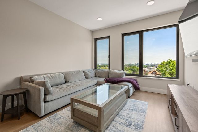 249 Corey Rd 304, Boston, MA 02135