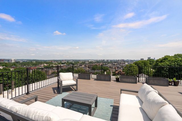 249 Corey Rd 304, Boston, MA 02135