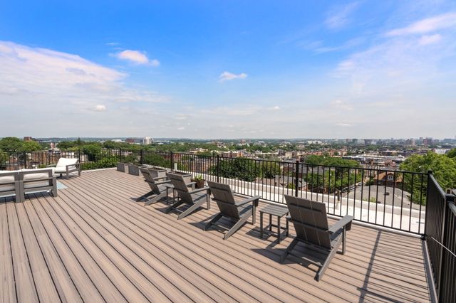 249 Corey Rd 304, Boston, MA 02135