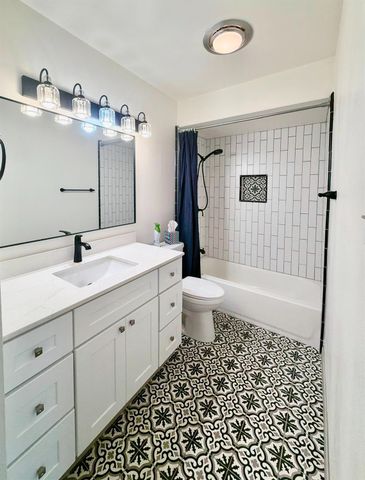 3532 W Benjamin Holt Dr, Stockton, CA 95219