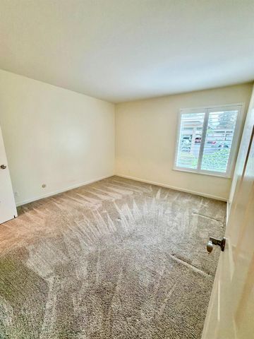 3532 W Benjamin Holt Dr, Stockton, CA 95219