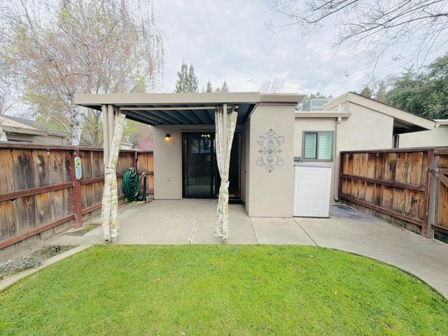 3532 W Benjamin Holt Dr, Stockton, CA 95219