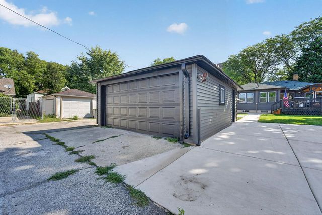 3049 S 31st STREET, Milwaukee, WI 53215