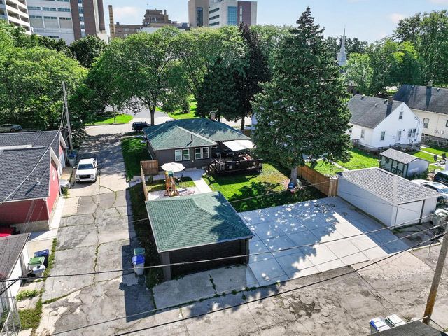 3049 S 31st STREET, Milwaukee, WI 53215