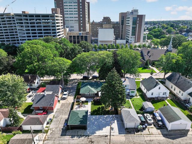 3049 S 31st STREET, Milwaukee, WI 53215