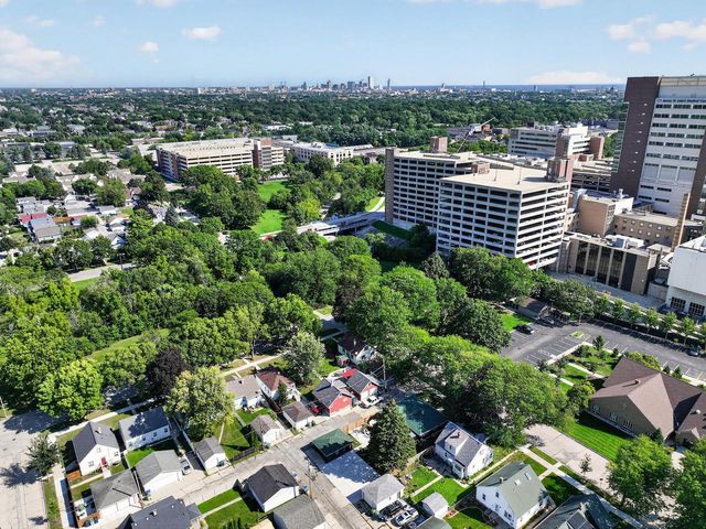 3049 S 31st STREET, Milwaukee, WI 53215