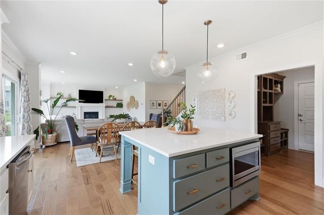 140 SE Riley Street, Lee's Summit, MO 64064