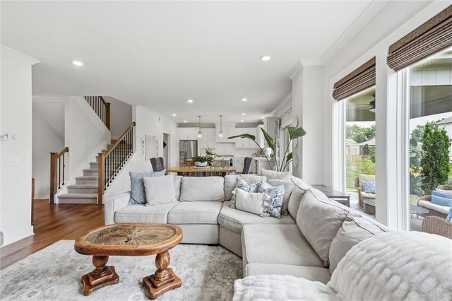 140 SE Riley Street, Lee's Summit, MO 64064