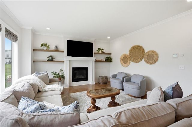 140 SE Riley Street, Lee's Summit, MO 64064