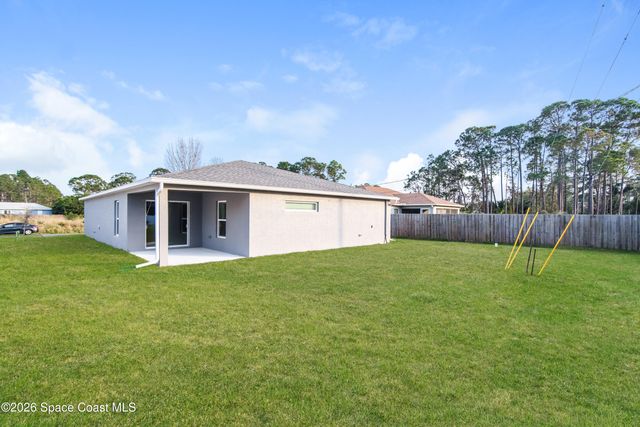 2110 Watkins Road SE, Palm Bay, FL 32909