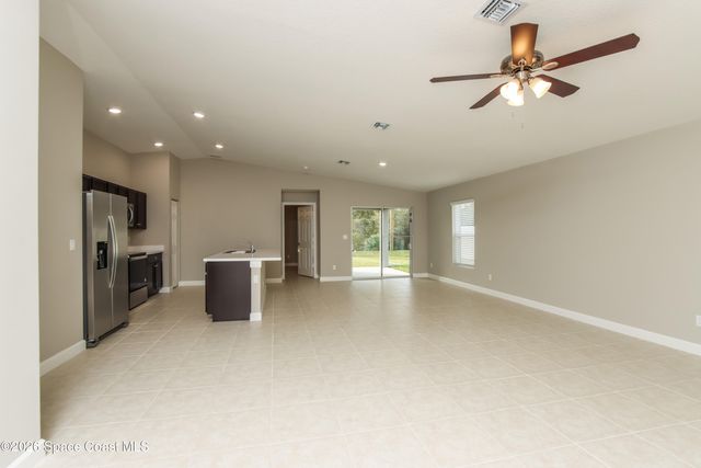 2110 Watkins Road SE, Palm Bay, FL 32909