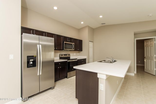 2110 Watkins Road SE, Palm Bay, FL 32909