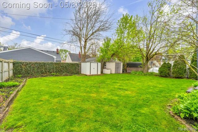 1250 Orchard Street, Ferndale, MI 48220