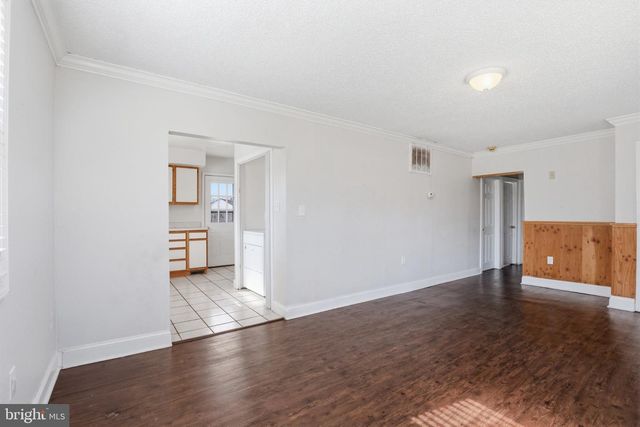 444 COLONIAL RD, Bellmawr, NJ 08031