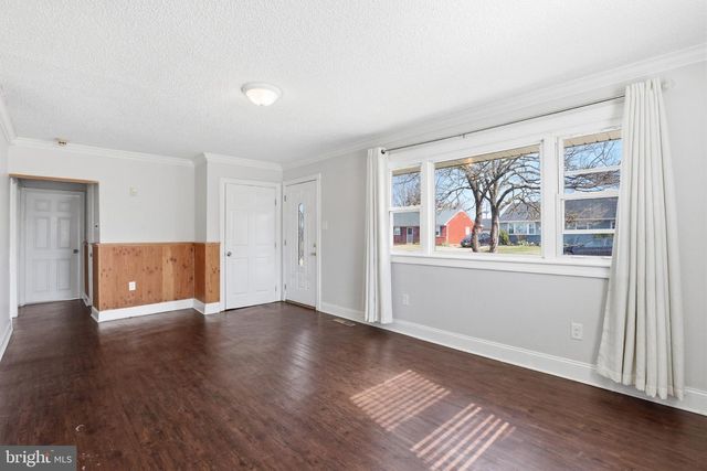 444 COLONIAL RD, Bellmawr, NJ 08031