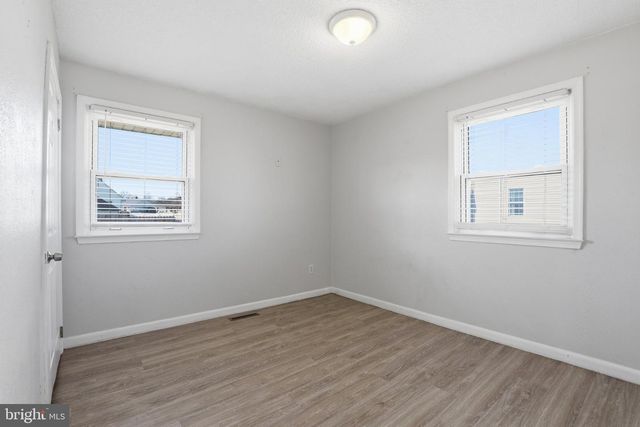 444 COLONIAL RD, Bellmawr, NJ 08031